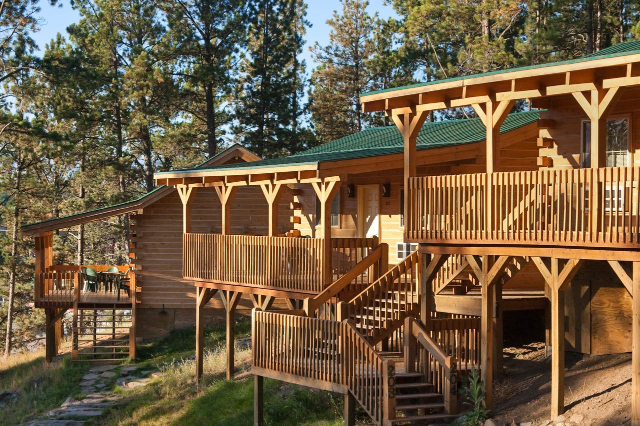 Rock Crest Lodge & Cabins Custer Exteriör bild
