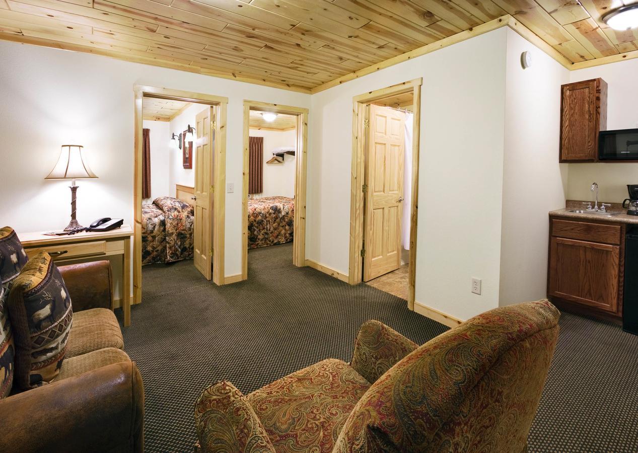 Rock Crest Lodge & Cabins Custer Exteriör bild